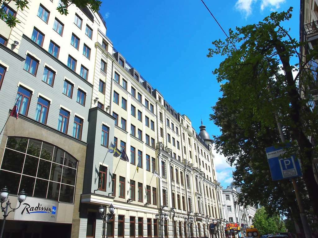 Hotel Radisson Blu Hotel, Centre 4*