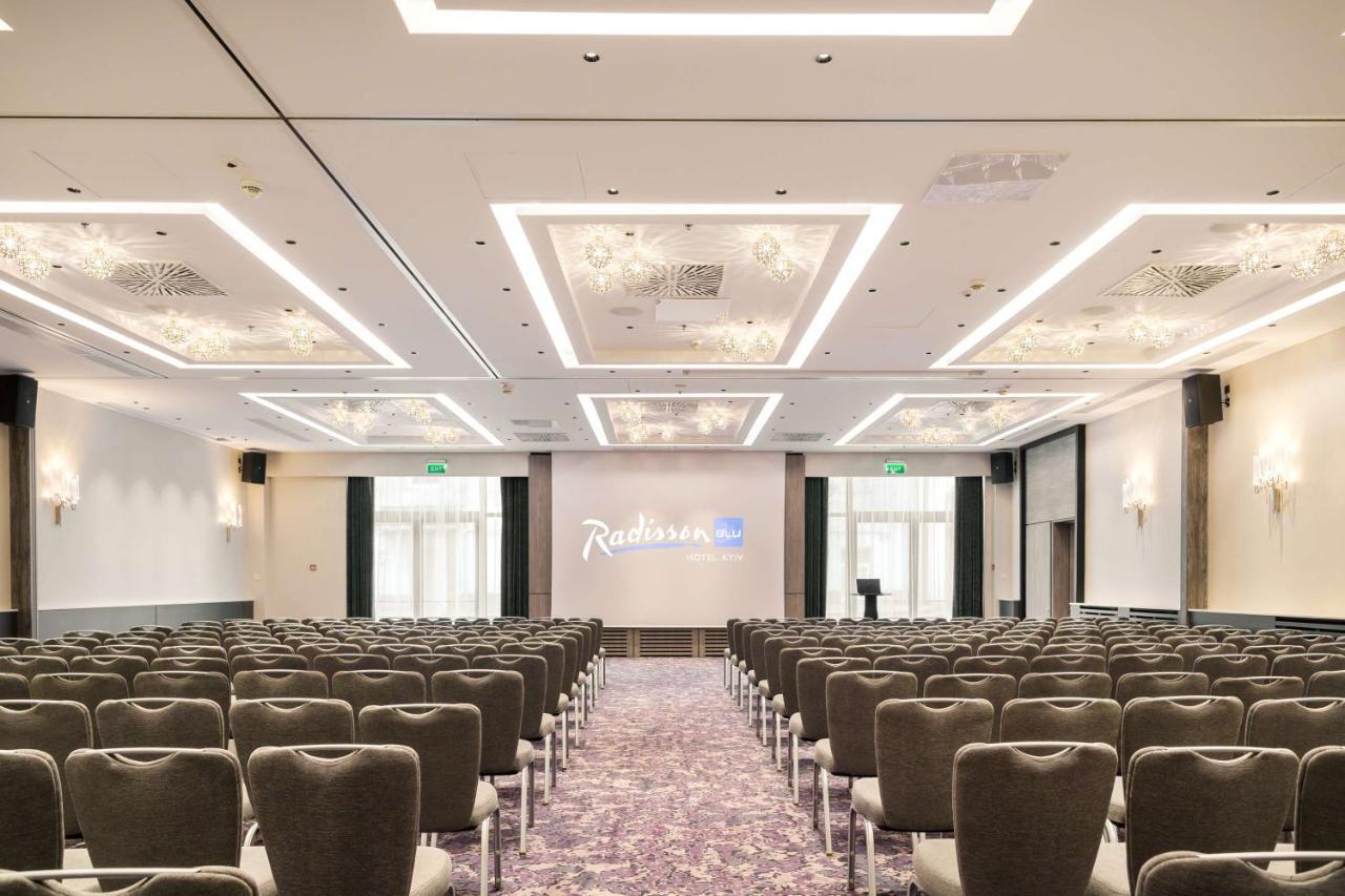 Radisson Blu Hotel, Centre Hotel 4*